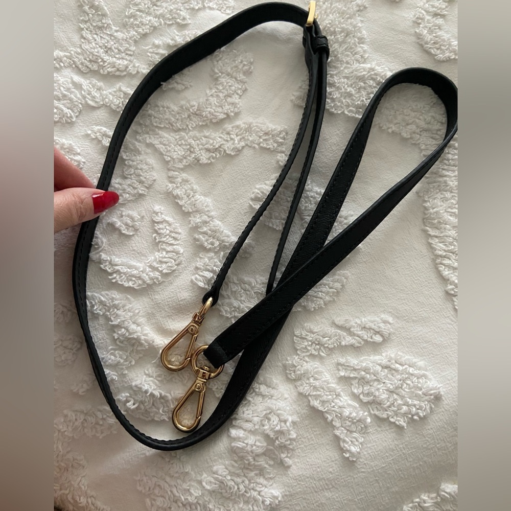 Michael Kors black saffiano genuine leather bag strap 45in gold new never used